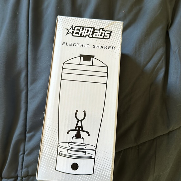 EHP Labs Electric Protein Shaker - Picture 6 of 7